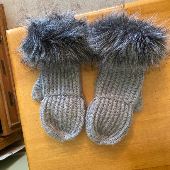 Kate Spade Knit Gray Wool Blend Convertible Fingerless Gloves W/ Faux Fur Trim - Picture 3 of 5
